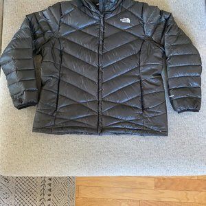 The North Face 550 Women's Black Long Sleeve Full Zip Quilted Puffer Jacket XXL